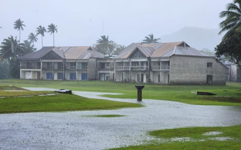 Cook Islands 'cursed' hotel to start receiving guests soon | RNZ