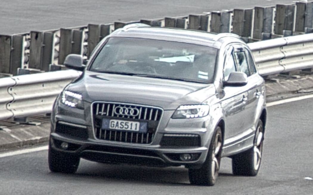 Jinting Guo's car.