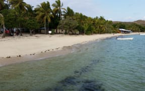 Mana Island belongs to the Mamanuca Islands, Fiji.