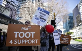 Court workers in Wellington were among 2000 staff who went on strike for two hours on Wednesday for higher pay and better conditions.