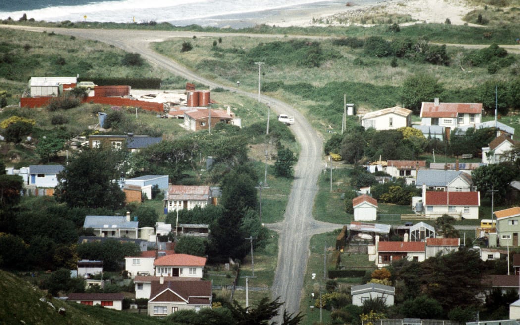Aramoana in 1990, taken while police hunt for killer David Gray.
