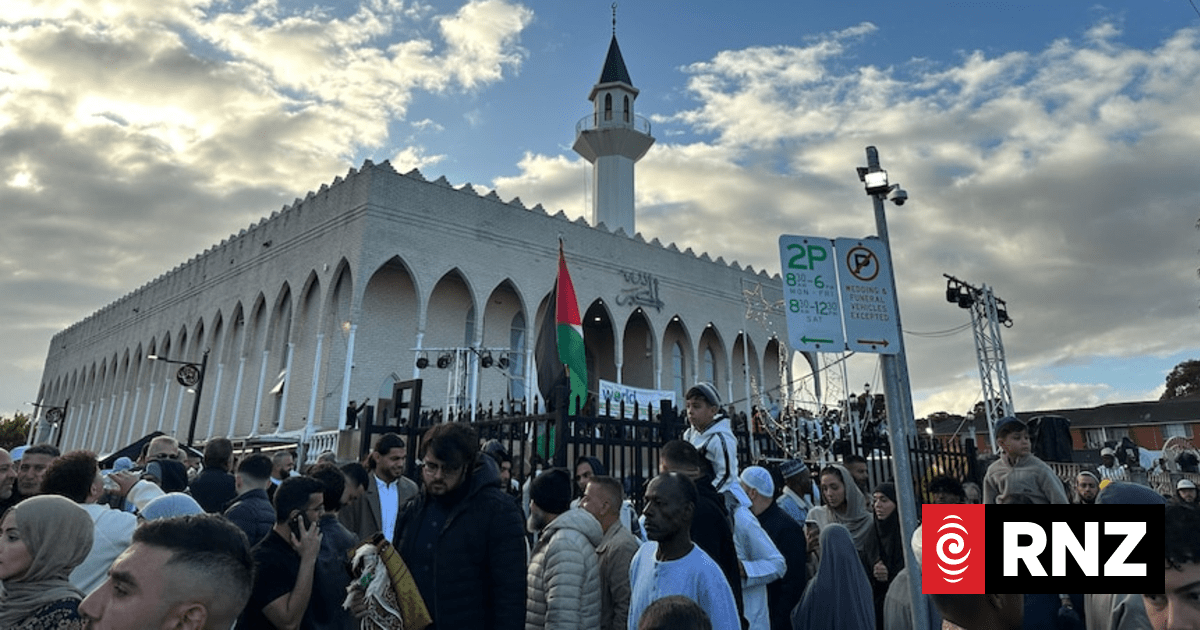 Sydney's Lakemba Mosque calls for more security after third threatening  letter | RNZ News