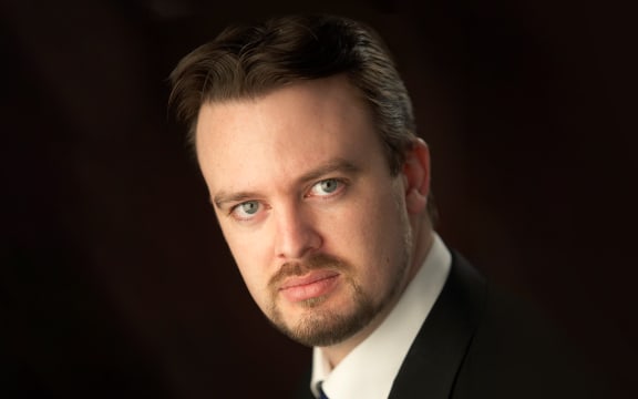 Australian tenor Paul O'Neill