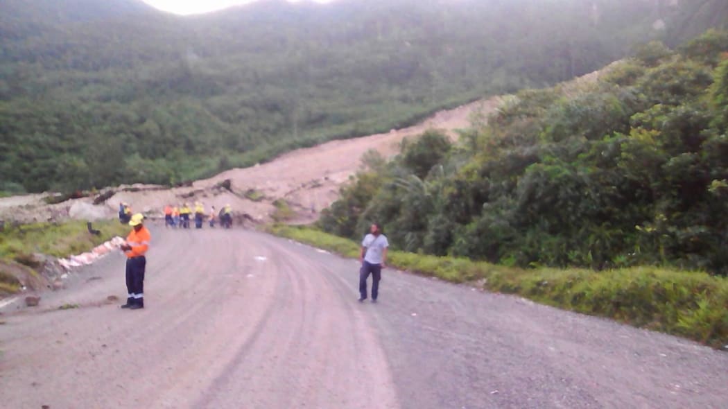 A landslide blocking road accesses from Tabubil to Ok Tedi’s Fubilan Mine pit.