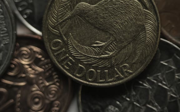 One dollar coin