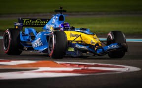 Fernando Alonso test driving his former Renault R25 of 2005.