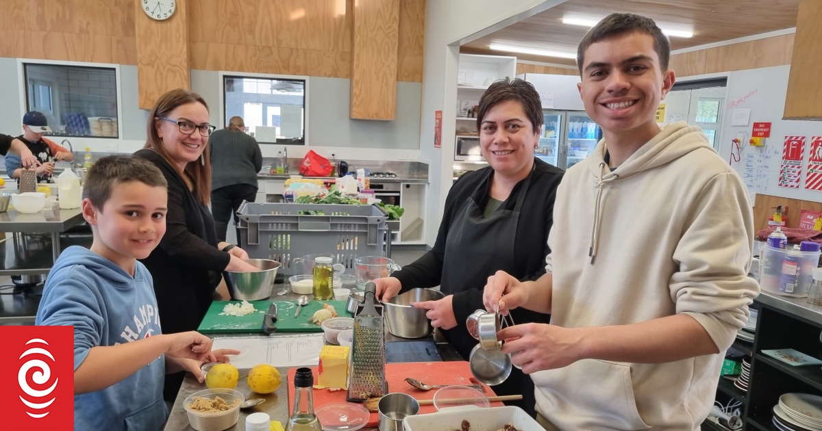 Taranaki families learn cooking tips amid cost-of-living crisis - Vimarsana News