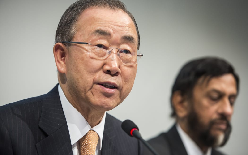 UN Secretary-General Ban Ki-Moon (left) and IPCC Chairman Rajendra Pachauri at the report's launch in Copenhagen.