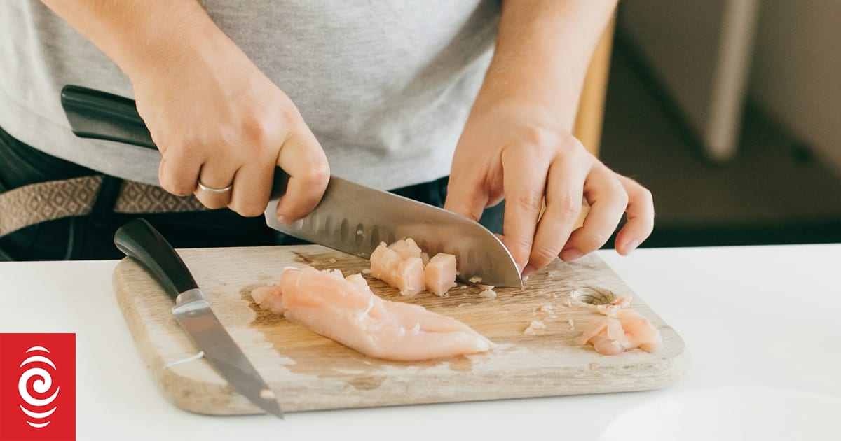 How to Handle Raw Meat Hygienically: Essential Safety Tips