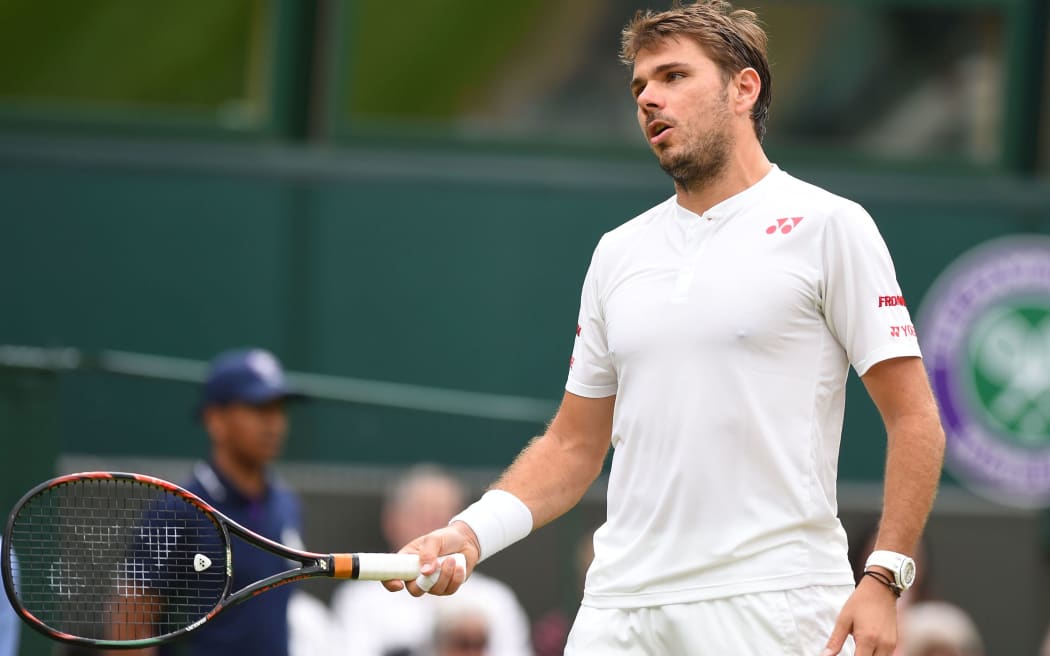 Stan Wawrinka on the way to defeat at Wimbledon, 2016.