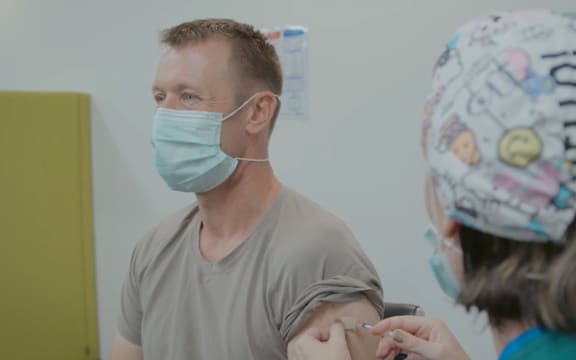 Managed Isolation and Quarantine (MIQ) head Brigadier Jim Bliss getting his second vaccine.