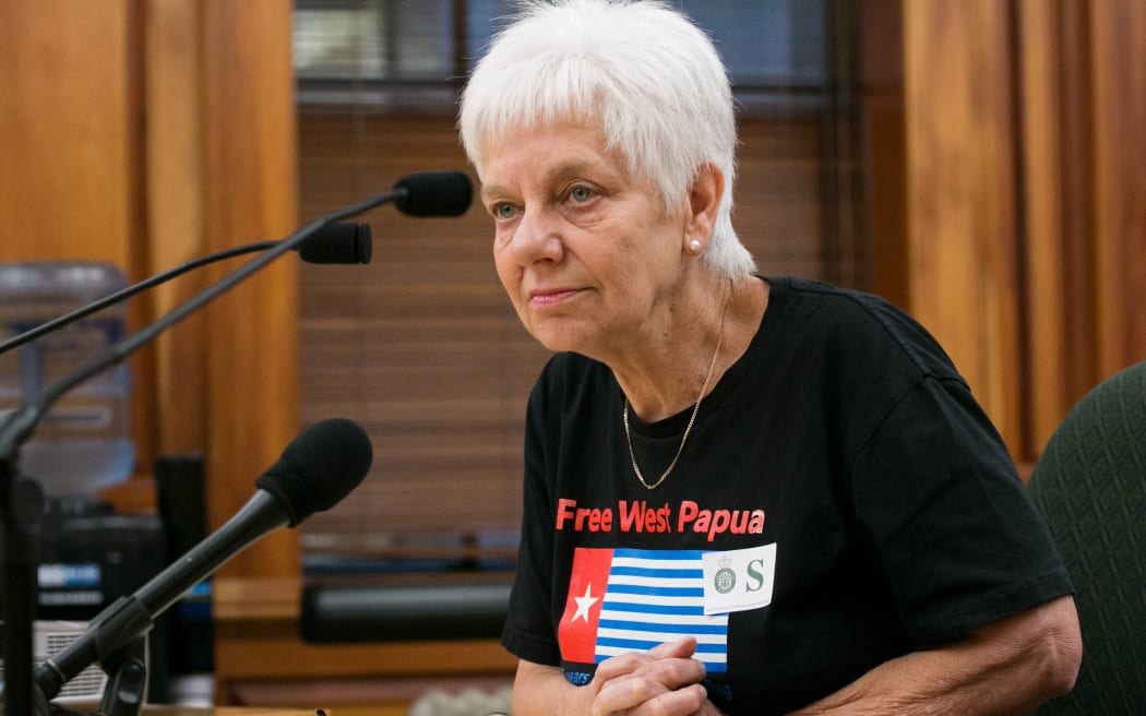 Maire Leadbeater presents her petition asking urging the government to address the ongoing human rights situation in West Papua.