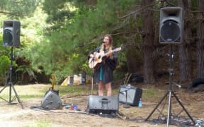 Nadia Reid.