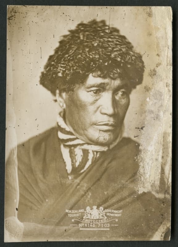 Portrait of unidentified Maori widow with moko kaauae and wearing a potae taua. Ref: PA2-1227. Alexander Turnbull Library, Wellington, New Zealand. http://natlib.govt.nz/records/22904182