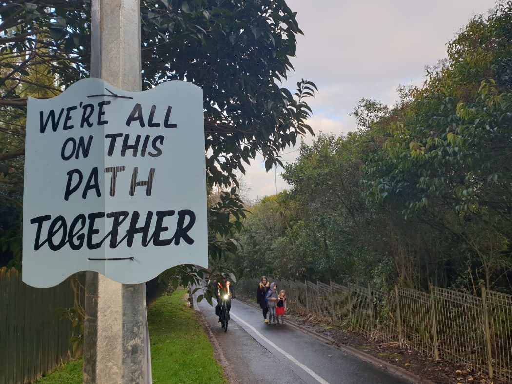 A sign on the northwestern cycleway in Auckland