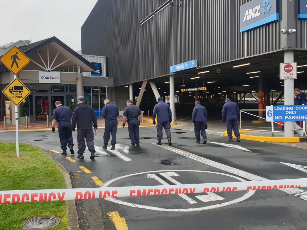Police teams search through an area near the Chartwell Mall in Hamilton after reports of possible homemade explosives on 6 August, 2020.