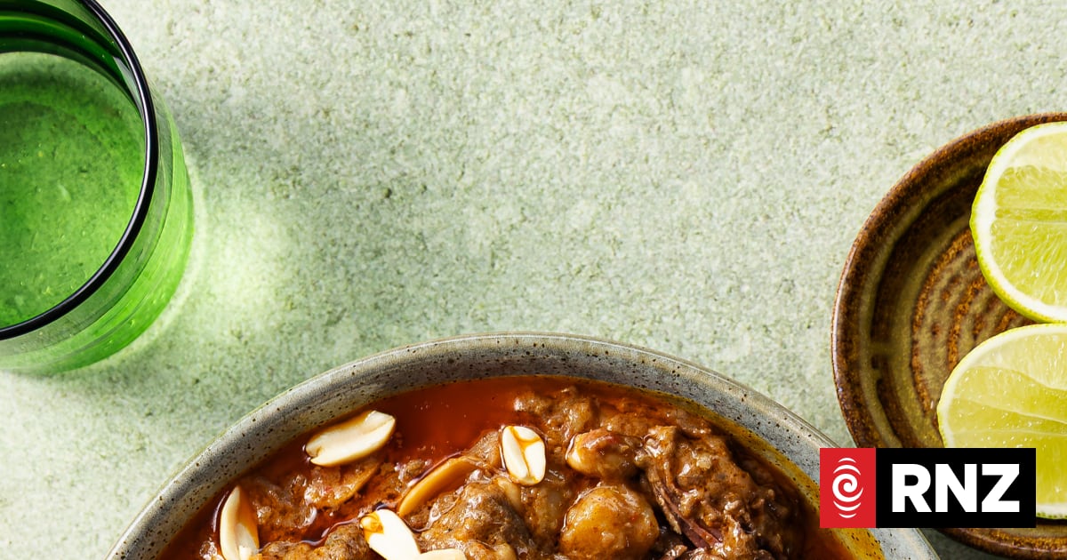 Low-maintenance slow cooker massaman recipe | RNZ