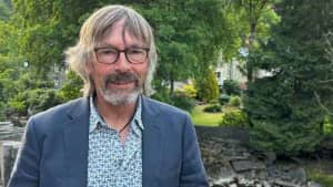 Tony Lambert is a Professor of Psychology and Cognitive Neuroscience at the University of Auckland.