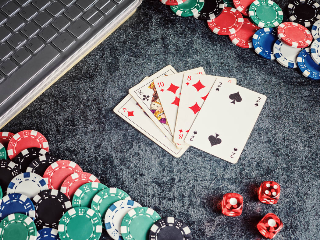 Unlicensed online casinos face $5m fines in gambling crackdown | RNZ News