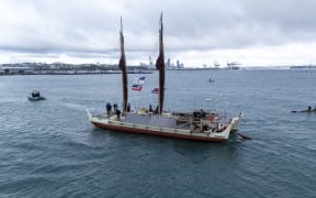Hōkūleʻa and her sister vessel Hikianalia were welcomed into Ōkahu Bay by Ngāti Whātua Ōrākei, joined by Haunui, a waka hourua from Te Toki Voyaging Trust.