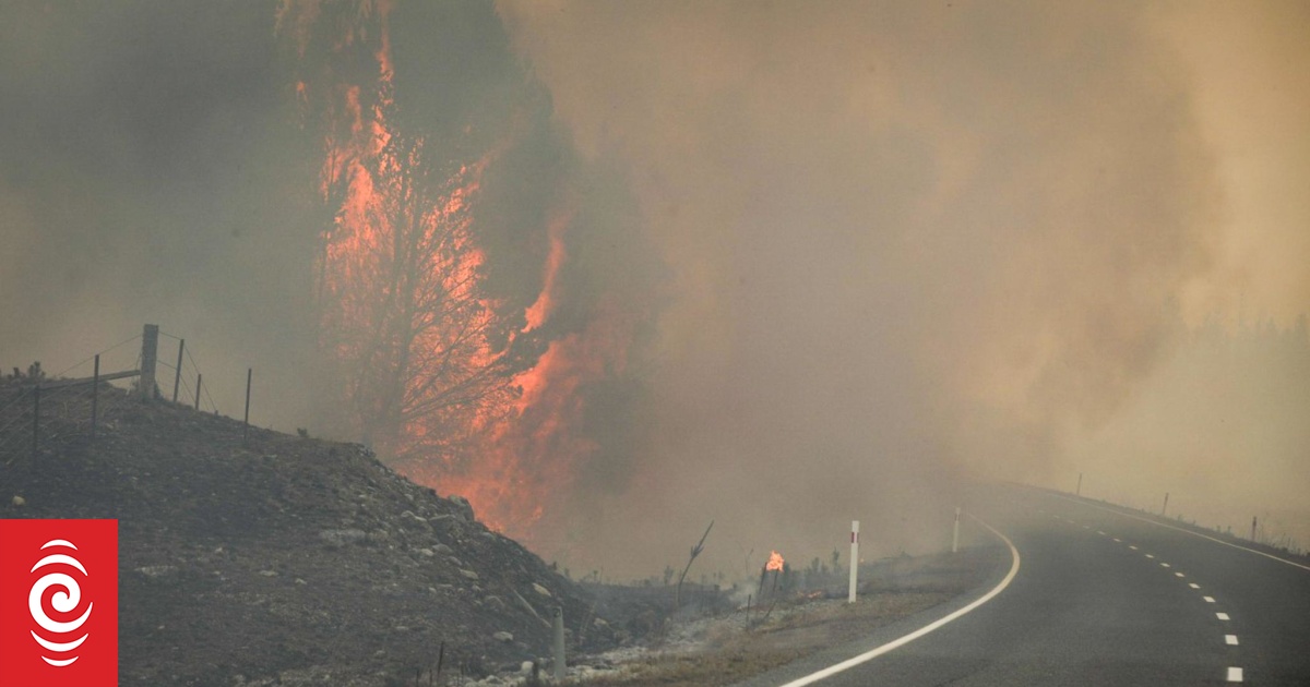 Watch: Fire and Emergency give update on Pukaki Downs fire - Vimarsana News