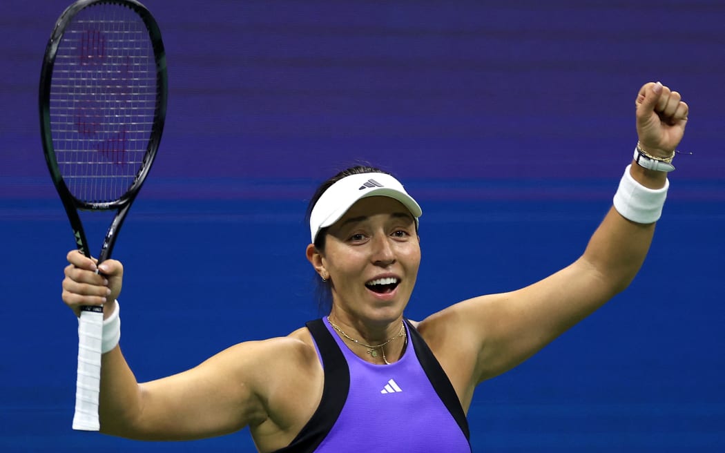 NEW YORK, NEW YORK - SEPTEMBER 05: Jessica Pegula of the United States celebrates match point against Karolina Muchova of the Czech Republic during their Women's Singles Semifinal match on Day Eleven of the 2024 US Open at USTA Billie Jean King National Tennis Center on September 05, 2024 in the Flushing neighborhood of the Queens borough of New York City.   Sarah Stier/Getty Images/AFP (Photo by Sarah Stier / GETTY IMAGES NORTH AMERICA / Getty Images via AFP)