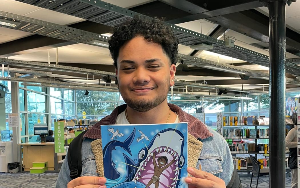 Heta Pulu smiling.