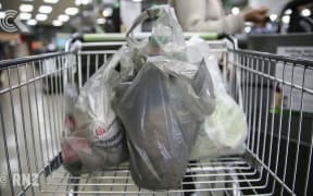 Countdown takes first step to ban plastic bags in 10 stores