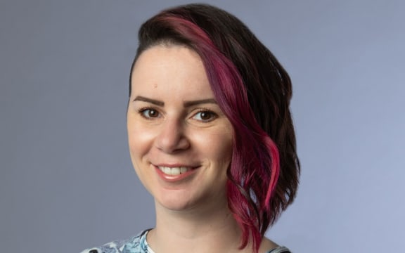 Dr Bethany Growns
