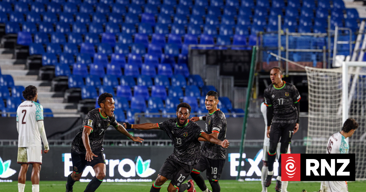 Ten-man Vanuatu United claim semifinal spot