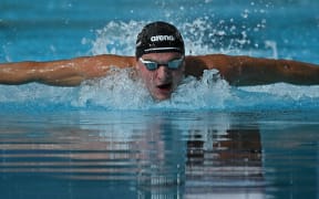 New Zealand's Lewis Clareburt competes to win and take the gold medal in the men's 200m butterfly swimming final  at the Commonwealth Games in Birmingham, 31 July, 2022.