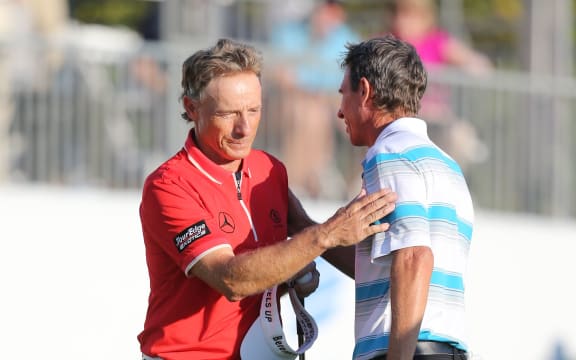 Bernhard Langer (left) and Steven Alker on the US Champions Tour 2021.