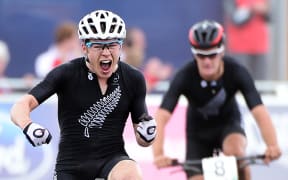 Anton Cooper wins 2014 Commonwealth Games mountain bike gold.