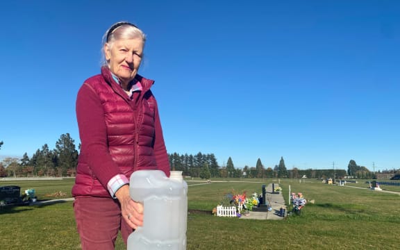 Ashburton's Lal Mulligan makes a weekly trip to the Ashburton Cemetery to fill up water containers as her private bore supply is at risk from high nitrate levels and E coli.