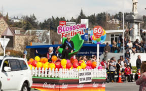 Senior Queen float at 60th Alexandra Blossom Festival