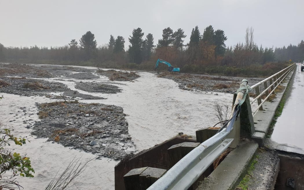 Bridge across Ashburton River at Pudding Hill