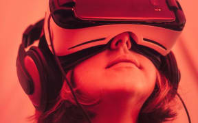 VR