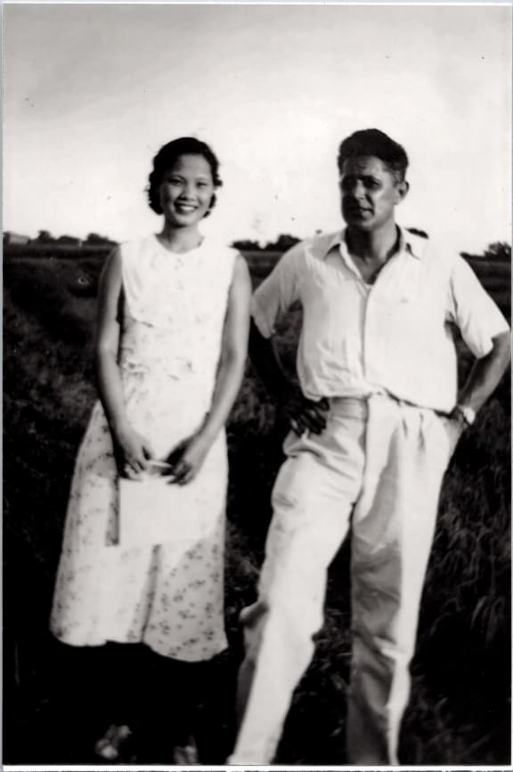 4lmk0g5 00 vincentandmarie 01 31 great grandma and grandpa broom001 jpg