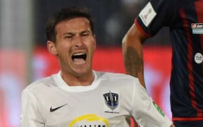 Auckland City's foward Ryan De Vries.