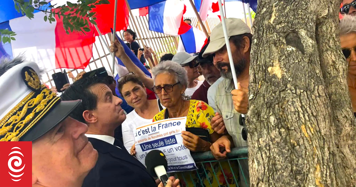 Manuel Valls in New Caledonia: war of words and clashes over independence talks