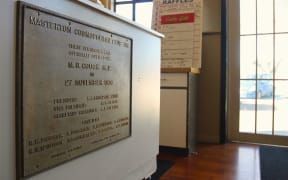 The plaque is now installed at the Horseshoe Club, founded by members of the former Cossie Club.