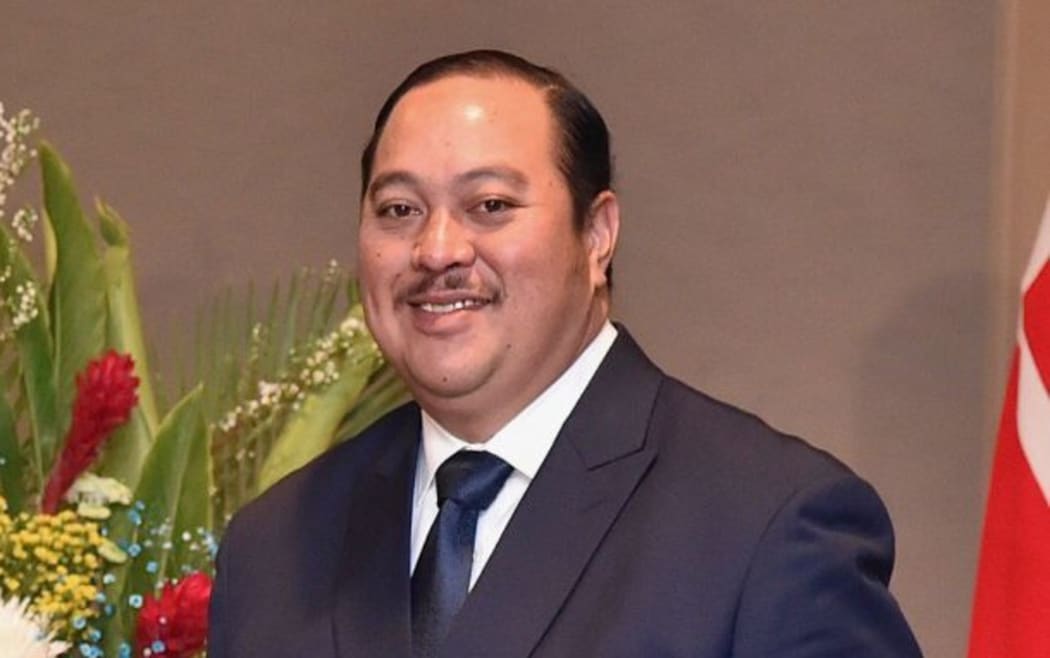 Defense Minister Minoru Kihara and Crown Prince Tupouto’a Ulukalala of Tonga after the 2024 Japan-Pacific Islands Defense Dialogue (Japan Ministry of Defense/Twitter)