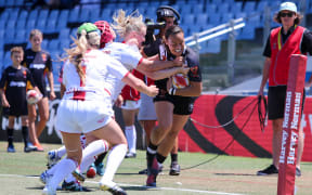 Honey Hireme scores against England