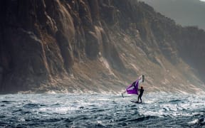 Fifty-five-year-old Melbourne man Andrew Englisch set a windfoiling record.