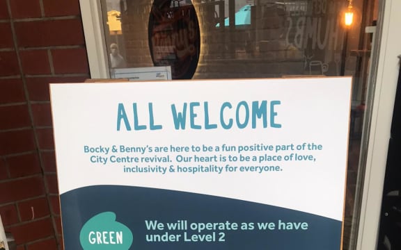 A sign allowing unvaccinated people at a Whangārei business.