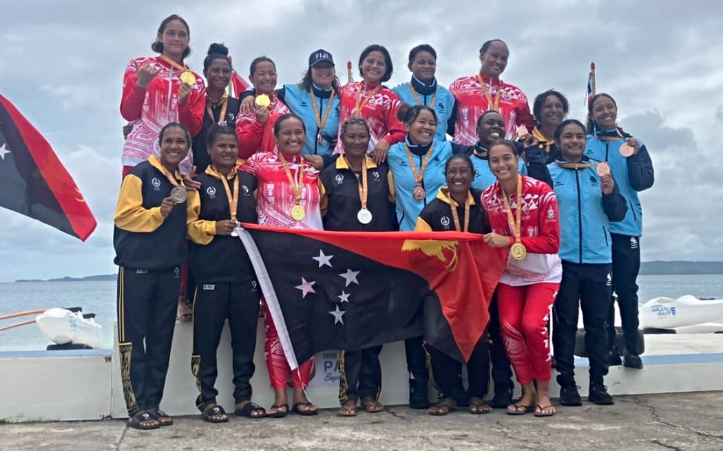 1. Team Tahiti (Gold): Oliana Degage, Taihere Mairau, Vaimiti Maoni, Tenaturanui Maono, Teina Rui & Nateahi Sommer

2. Team PNG (Silver): Doris Gima, Mauri Ila, Noeleen Kapi, Kone Kenny, Keke Lele & Beverlyn Valina

3. Team Fiji (Bronze): Sera Havea, Taleivini Kaimacuata, Annette Naigulevu, Martha Samuela, Elenoa Vateitei & Krystelle Whippy