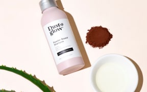Gaelle Thieme's powder-based shampoo.