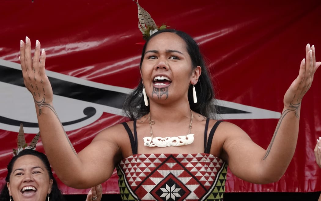 Tamela Dunn performs with Hātea kapa haka.