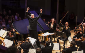 Auckland Philharmonia Orchestra performs Turangalila