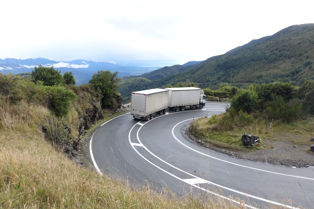 Traffic is now flowing freely over the Takaka Hill, but short delays remain on some sections which are still only one-way. This is being managed by traffic crews, and from Friday, the one-way sections will be managed by traffic lights.